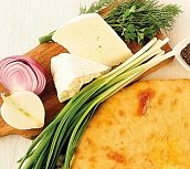 Картинка Осетинский пирог с сыром, капустой и зеленым луком
